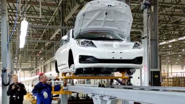Крыша одного из цехов предприятия "Моторинвест" обрушилась в Липецкой области