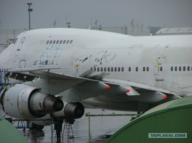 Выгрузка грузового  Боинга-747F