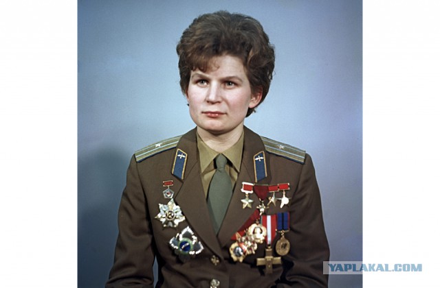 Девушки в армии разных стран мира