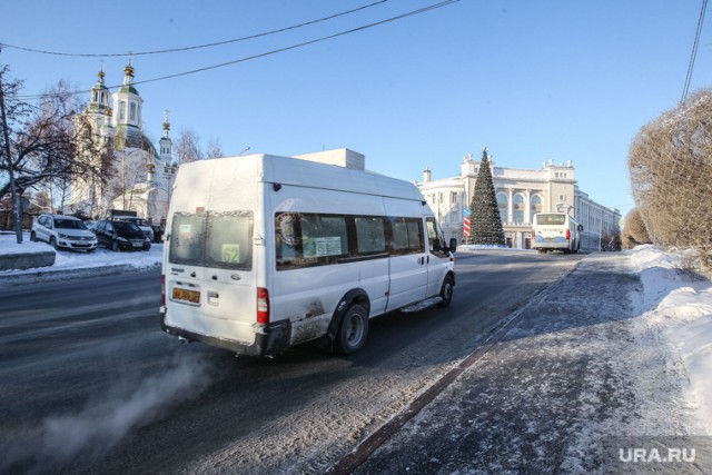 В Тюмени водитель маршрутки захватил школьника «в заложники»