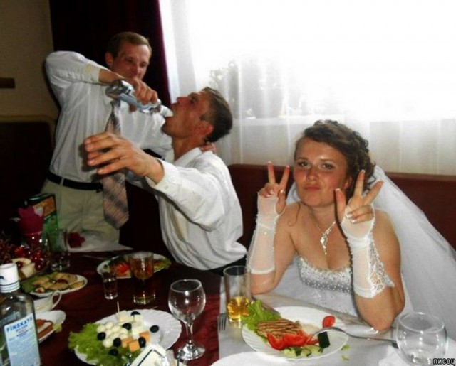 Ааа эээта свадьба, свадьба, свадьба....