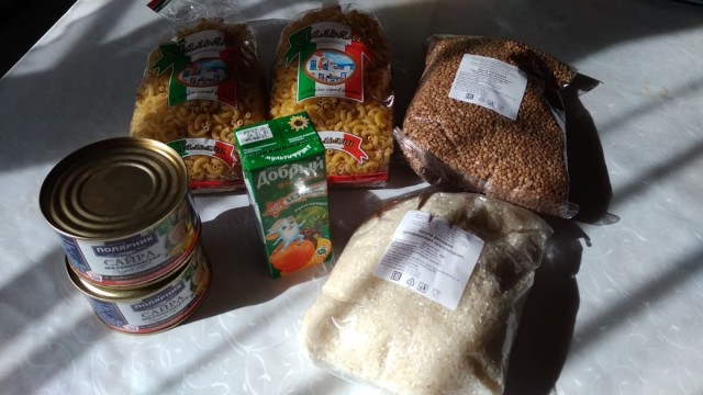 СПб Купчино. Продуктовый набор школьникам из многодетных семей.