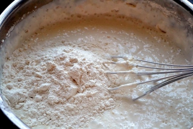 Пирог "Беглофф". Заливной пирог с консервированной рыбой.