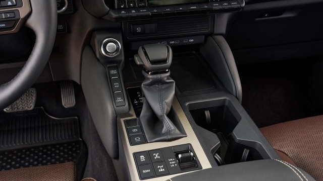 Toyota смогла удивить. Представлен Land Cruiser Prado 2024 — первый по-настоящему новый Prado за 14 лет