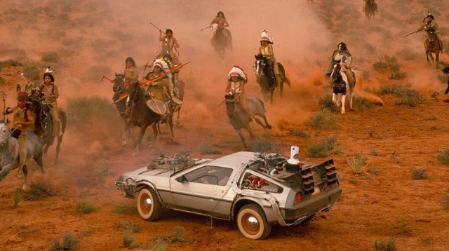 Почему DeLorean из фильма «Назад в будущее» не стал популярной машиной в Америке