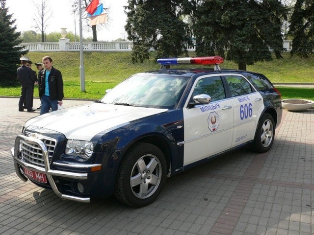 "Литерные трёхсотые". К юбилею Chrysler 300 красивых автофото пост