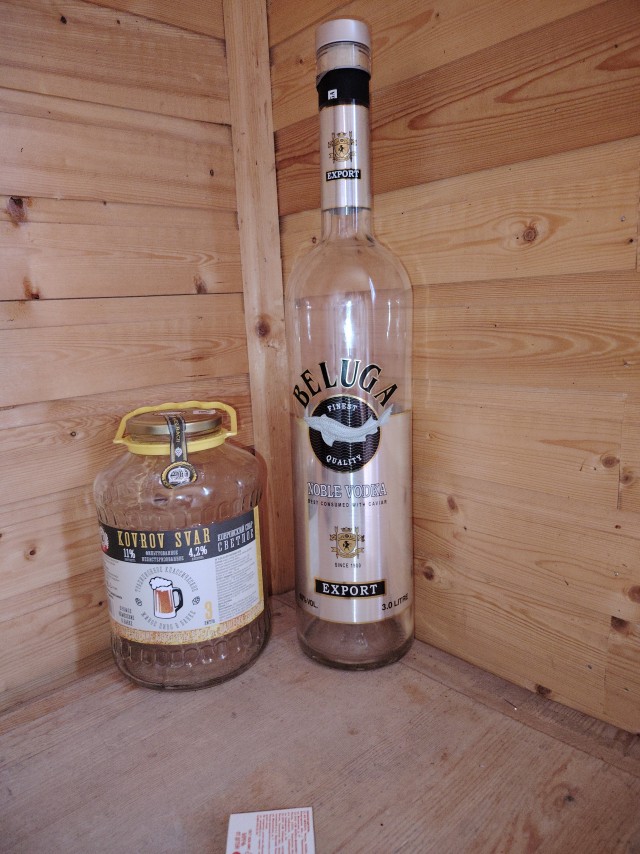 А японцы не мелочатся на счет выпивки!