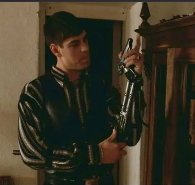 C 56-летней Дженнифер Лопес на концертев Варшаве упала юбка.