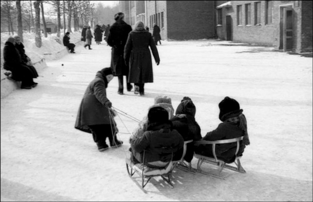 Зимние забавы москвичей