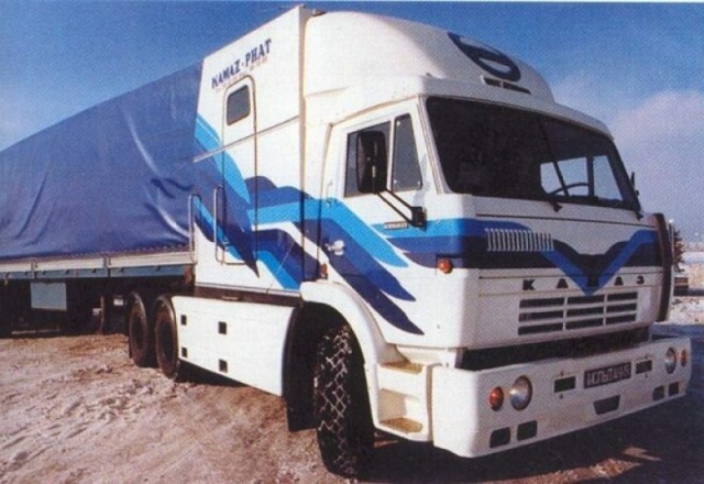 КАМАЗ 54112М со спальной кабиной как у американских грузовиков - прототип 1995 года