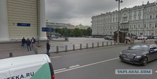 Столбы вокруг Кремля