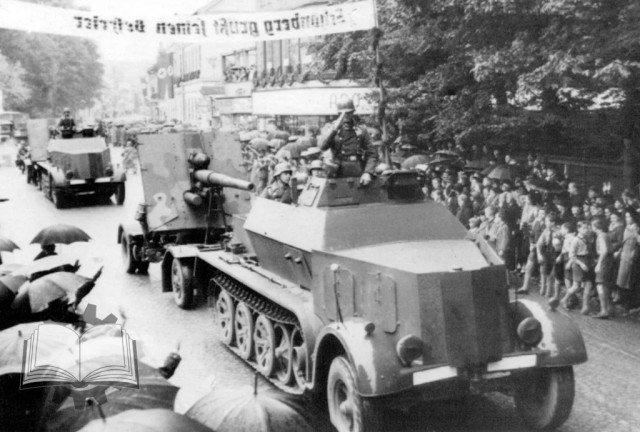 Механокавалерия против народных вагонов в битве за Анну. 1940