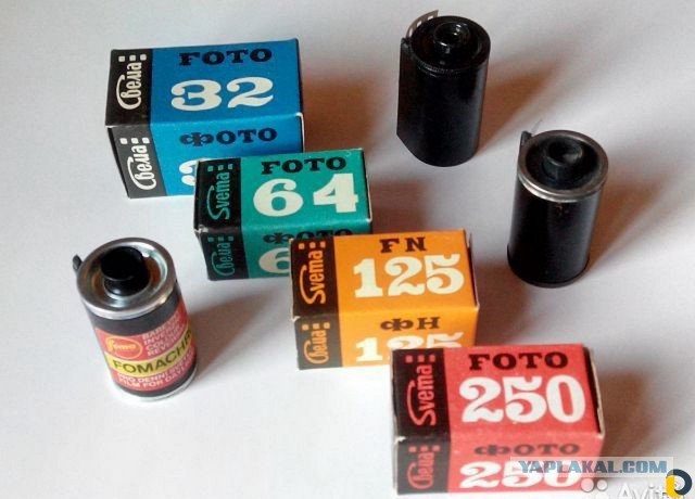 Дизайнеры представили Nuca — ИИ-фотокамеру, которая раздевает людей на снимках