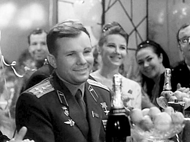 Интересные снимки известных людей. Новогоднее