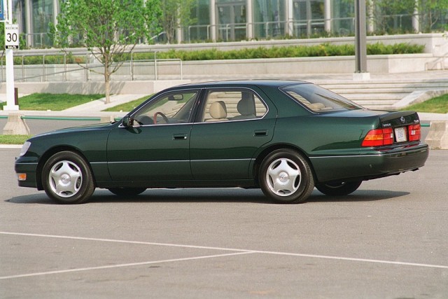 Крушение немецких авторитетов: как Lexus LS 400 покорил рынок США