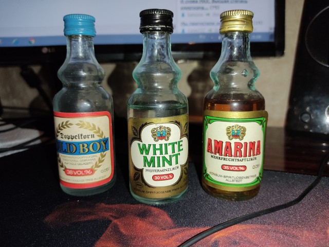 Банки из под водки 90х