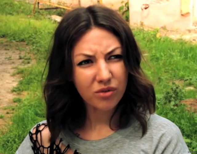 А почему женщин раздражает "являющийся на диване" муж?