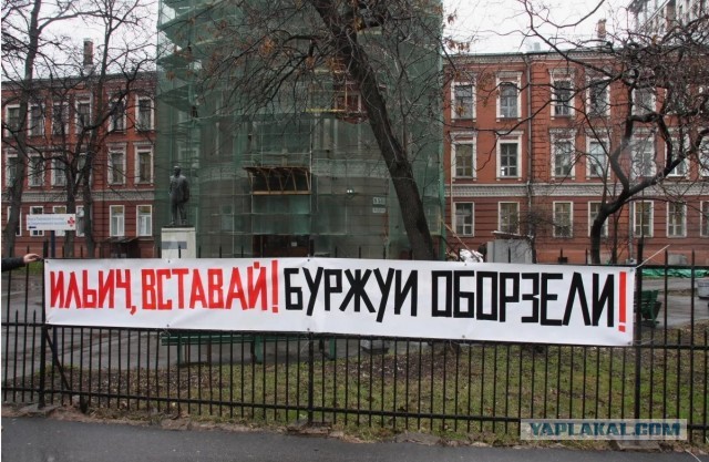 Месть на 1,8 миллиарда. Как водителя скорой вышвырнули с работы за пыль в салоне