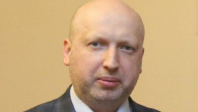 Зачем "володька" сбрил... брови?