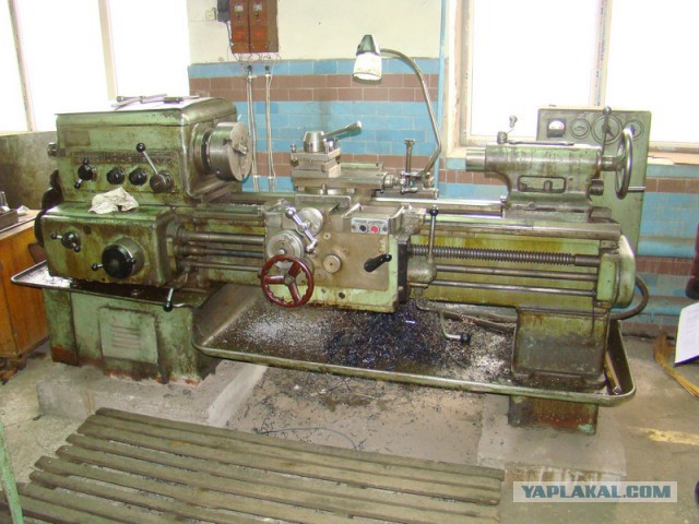 Как сделать квадратное отверстие