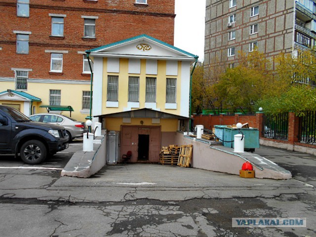 Холивар про "культурный слой" и "закопанные дома".