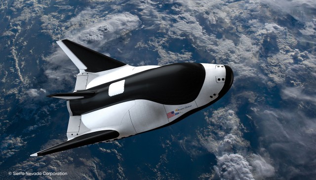 SpaceX осуществила первый коммерческий запуск Falcon Heavy