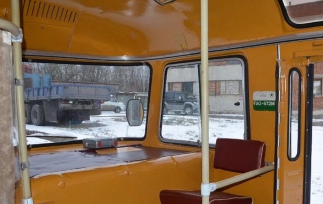 Зачем водители советских автобусов перематывали руль пластиком, и где они его брали