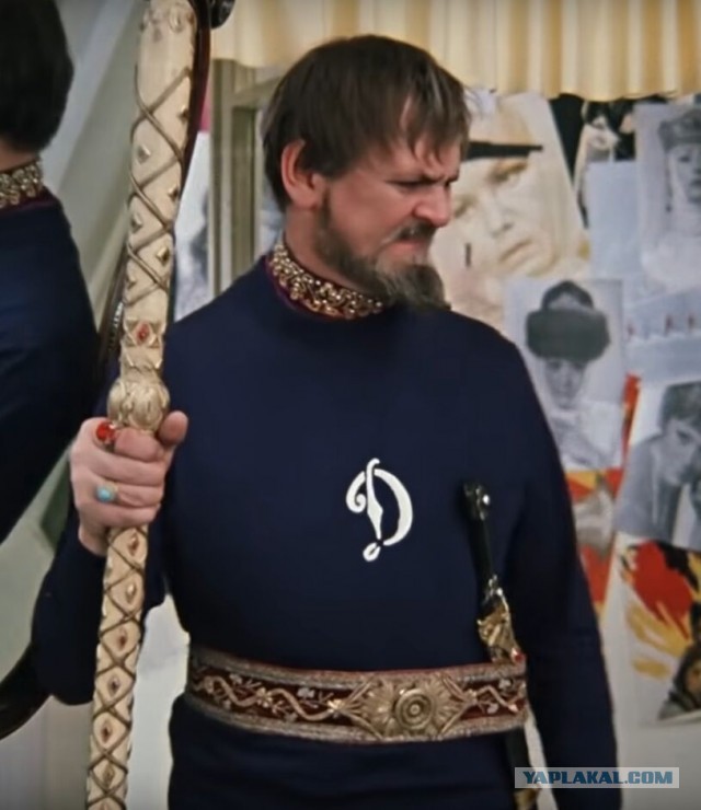 Суперстильные женские костюмы в "Иван Васильевич меняет профессию".