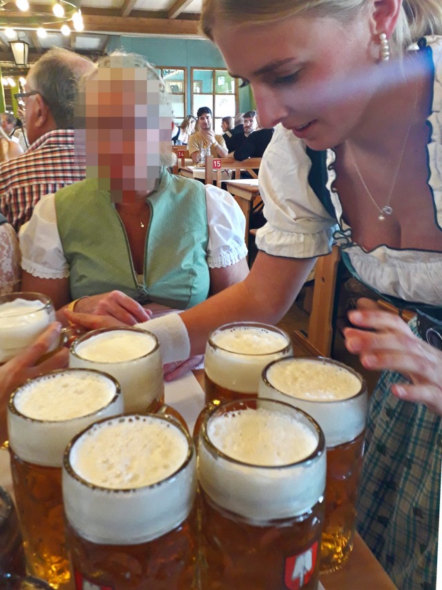 Еда на Октоберфесте: посетители Wiesn платят за это блюдо 229 евро