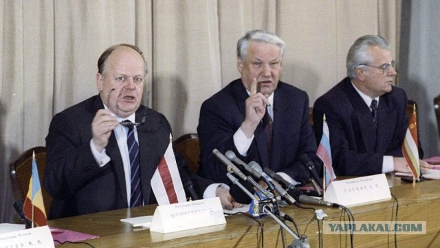 Беловежские соглашения о создании СНГ в декабре 1991 года не имели под собой никаких конституционных оснований.