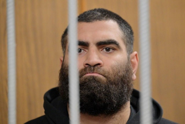 Блогера Арсена Маркаряна приговорили к 4 годам и 6 месяцам колонии за реабилитацию нацизма