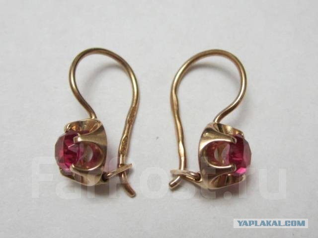 Сережки с рубинами