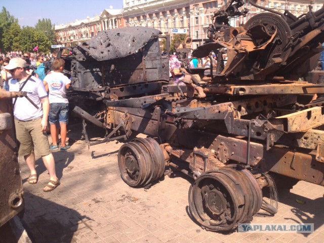 Марш пленных в Донецке 24.08.2014