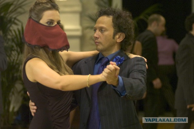 Паранджа против спагетти.