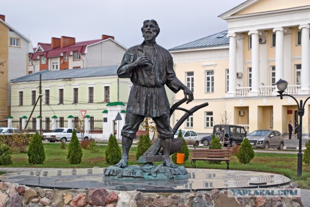 Интересные памятники вашего города