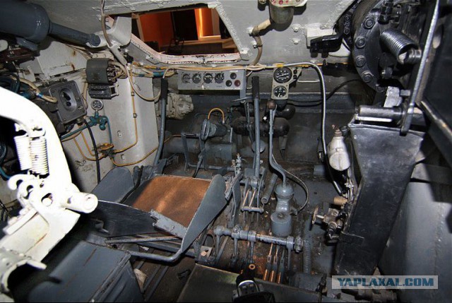 Внутри советского танка Т-34