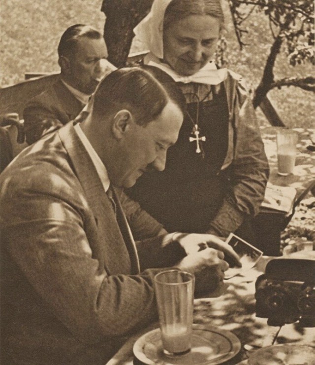 История в фотографиях