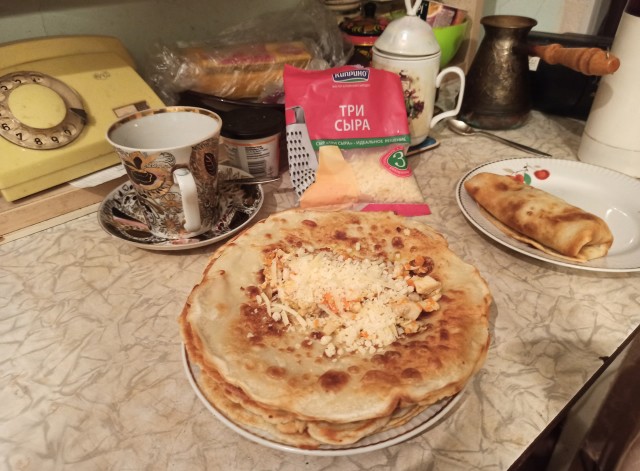 Блинчики с курицей и сыром