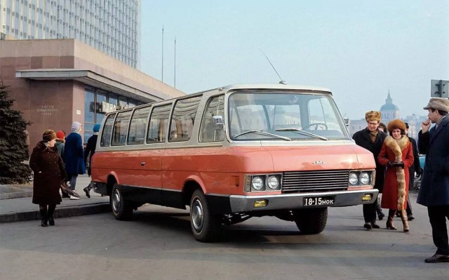 ЗИЛ-118 Юность
