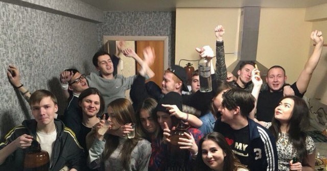 В Москве мать малолетних двоих детей отправили в спецприемник на 10 суток за мат