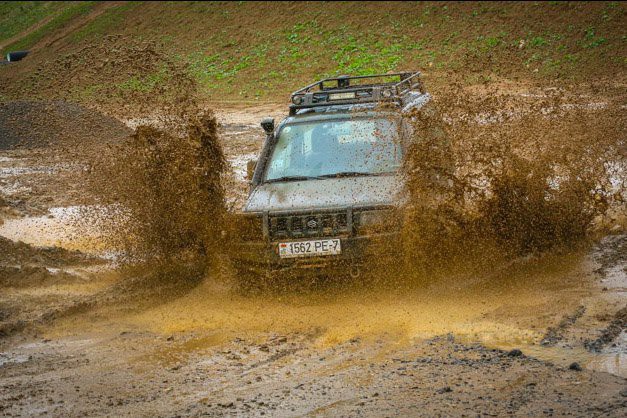 Suzuki Jimny: японский компромисс для водителя-экстремала-переделкина