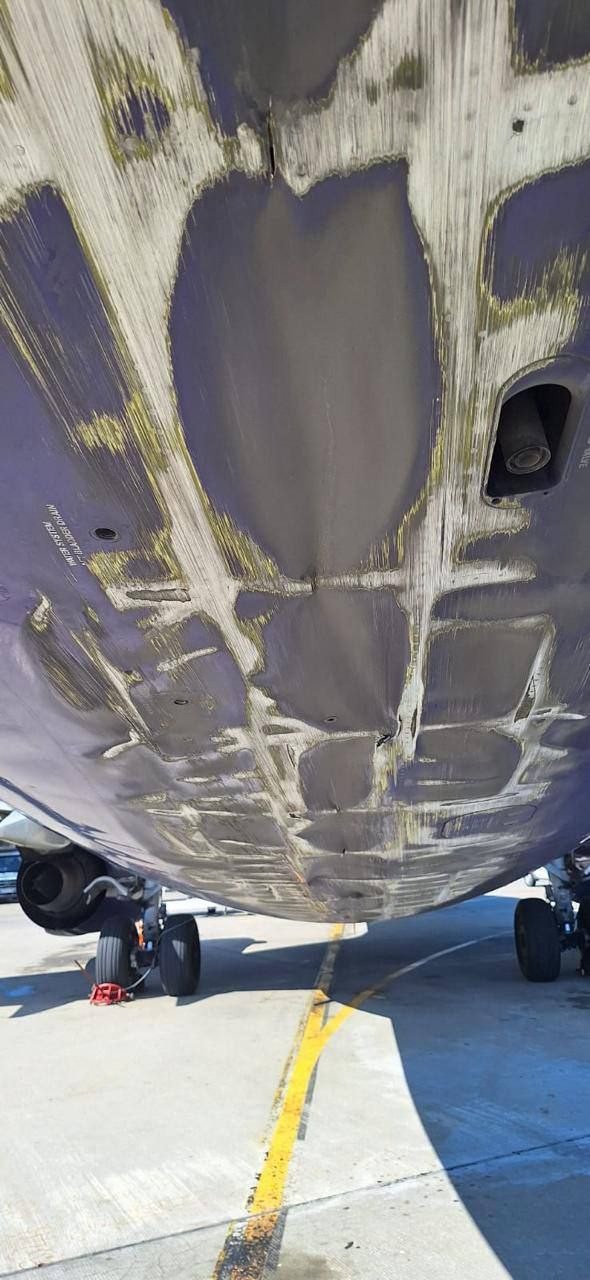 Момент жëсткой посадки самолёта Smartavia в сочинском аэропорту сняли пассажиры рейса