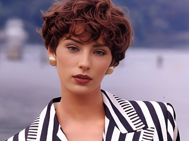 Девчата из 90-2000-х