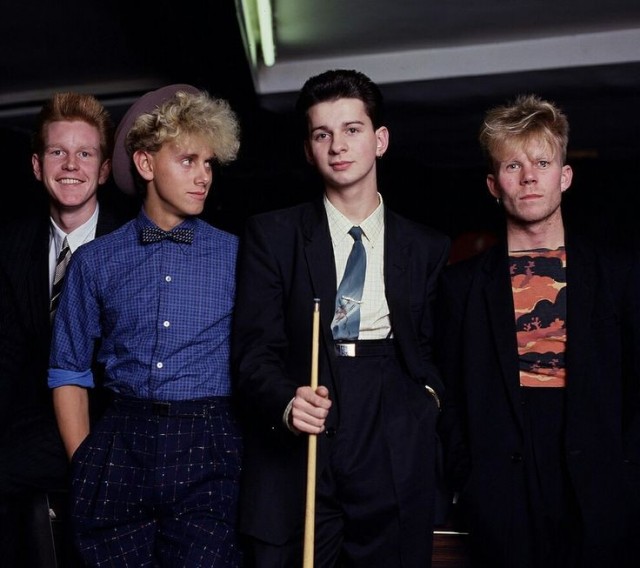 История Depeche Mode - A broken frame