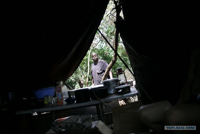 Бездомным предоставляются комфортабельные палатки