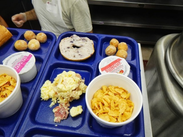 Завтрак в американском приюте для бездомных