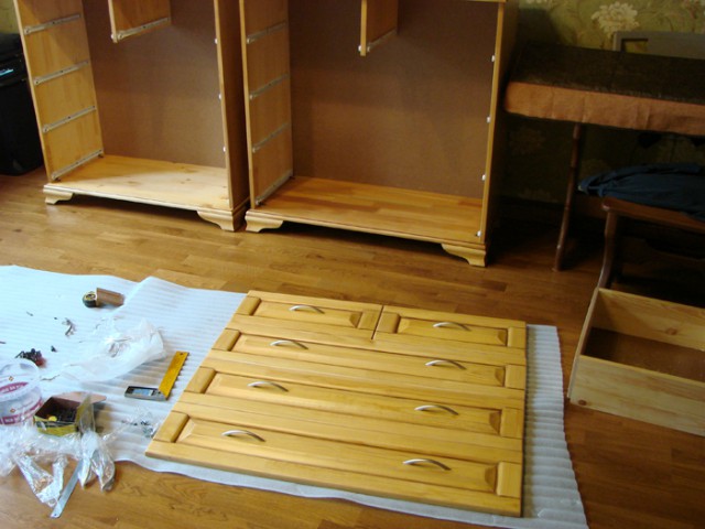 Покраска комодов.