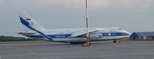 Транспортный самолет Ан-124