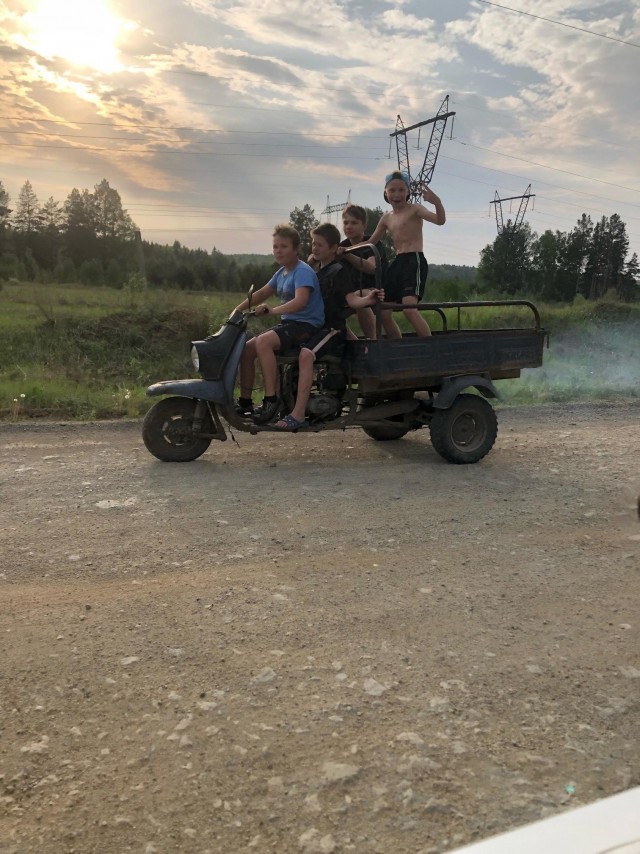 Не плачь. Это ностальгия в глаз попала