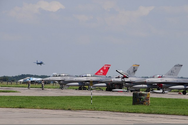Нидерланды разрешили Украине использовать F-16 для ударов по военным целям в РФ